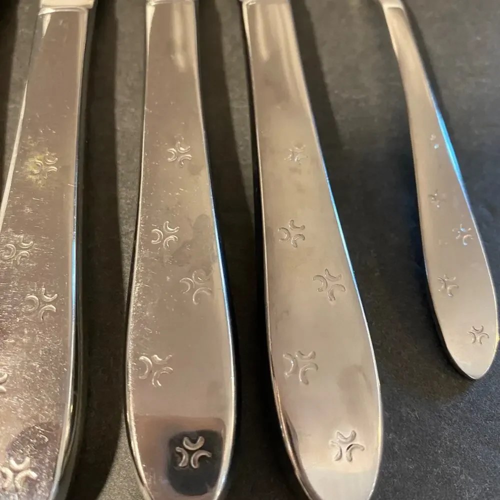 Vintage Oneida Duet 2 Starburst 5 Dinner Knives + Butter Knife Stainless